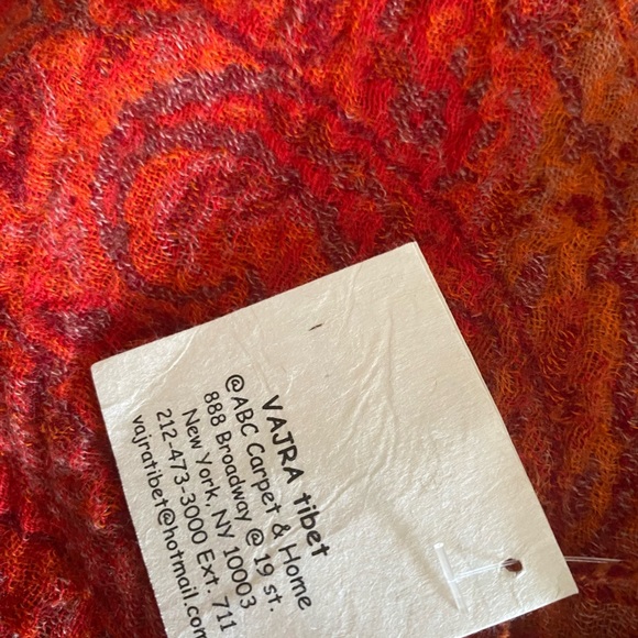 Tibet wool wrap scarf. Shades of orange, brown, rust. - Picture 3 of 5